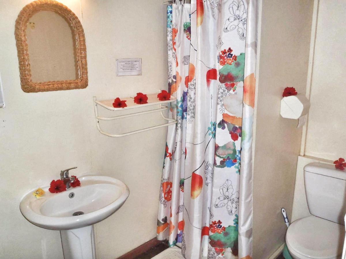 Huahine - Bungalow Tiare Fare Extérieur photo